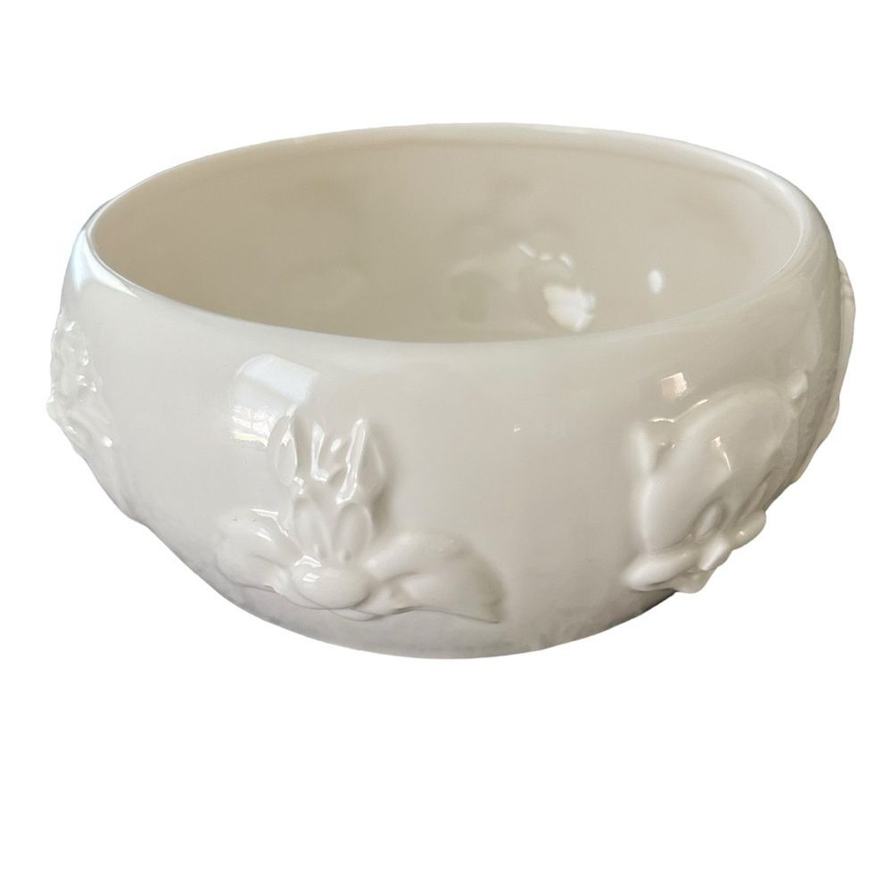 Warner Bros Looney Tunes Ceramic Large Serving Bowl - Cream White